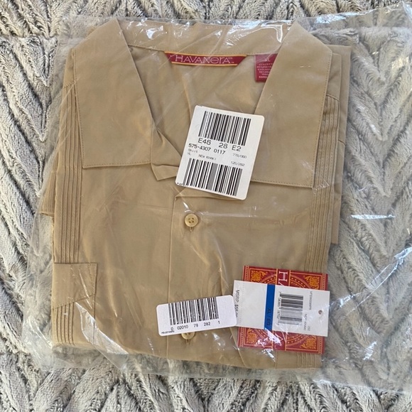 The Havanera Co. Guayabera Four-Pocket Button-Down Shirt - Picture 2 of 4